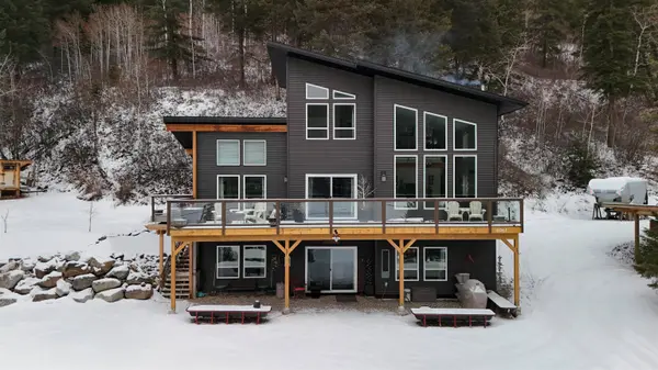 6061 Robertson RD, Williams Lake, BC V2G 4Y5