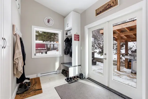 6061 Robertson RD, Williams Lake, BC V2G 4Y5