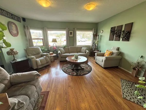 2013 N Third AVE, Williams Lake, BC V2G 2W1