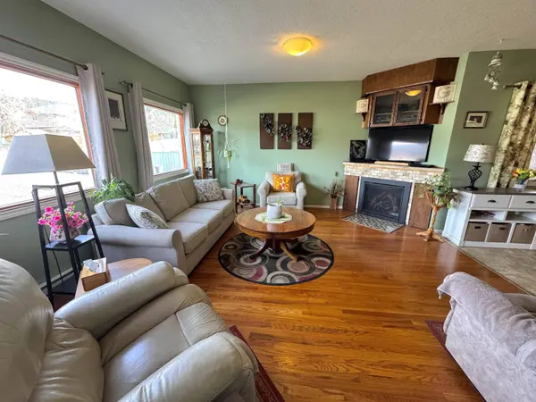 2013 N Third AVE, Williams Lake, BC V2G 2W1