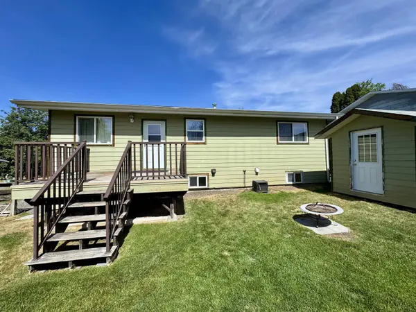 708 Smith ST, Williams Lake, BC V2G 4A5