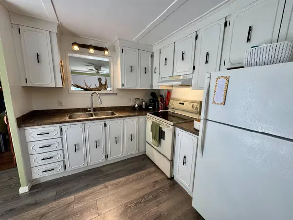 1015 Dairy RD, Williams Lake, BC V2G 4L3