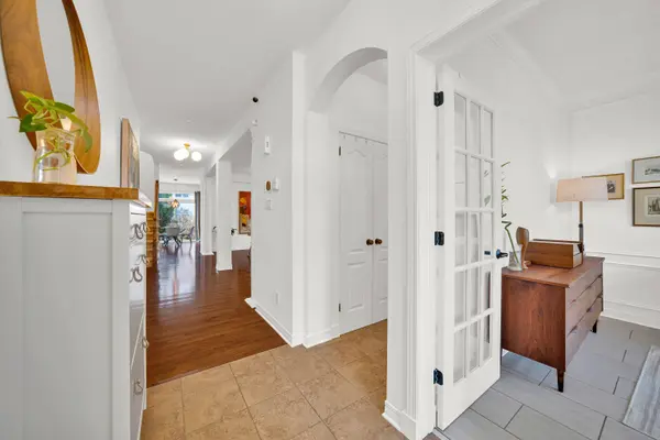 154 Rodeo DR, Barrhaven, ON K2J 5K7