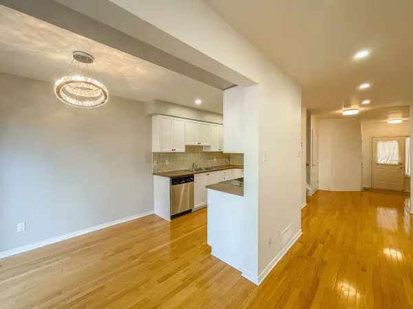 172 GRAY CRES, Kanata, ON K2K 3L8