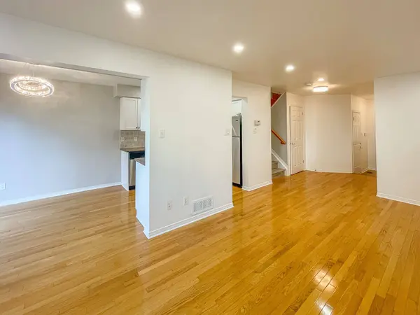 172 GRAY CRES, Kanata, ON K2K 3L8