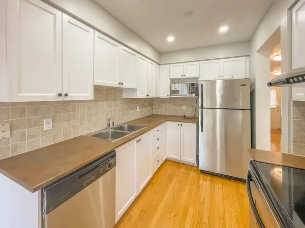 172 GRAY CRES, Kanata, ON K2K 3L8