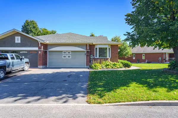 804 Hot Springs WAY, Blossom Park - Airport And Area, ON K1V 1R9