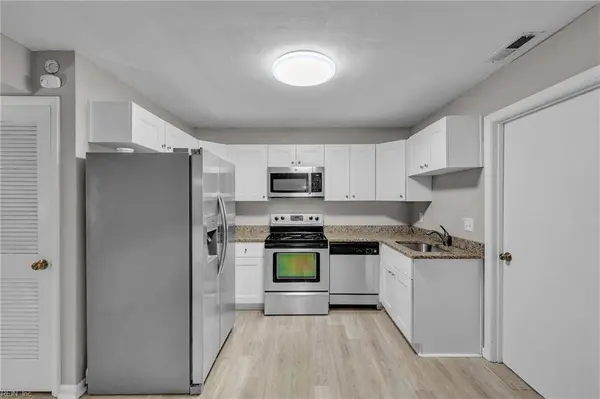 978 Level Green BLVD, Virginia Beach, VA 23464
