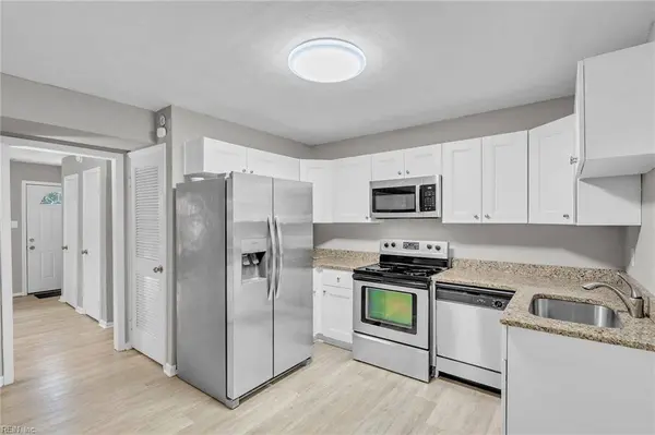 978 Level Green BLVD, Virginia Beach, VA 23464