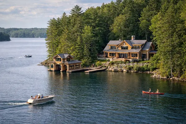 What Buyers Need to Know About Waterfront Privacy in Muskoka,Dee Dee Weiland