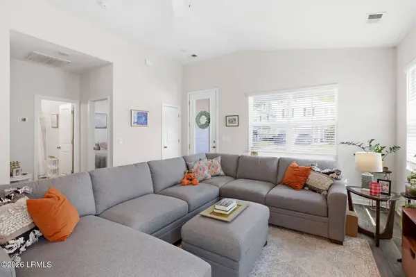 54 Whispering Oaks CIR Circle, Bluffton, SC 29909