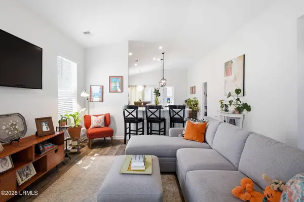 54 Whispering Oaks CIR Circle, Bluffton, SC 29909