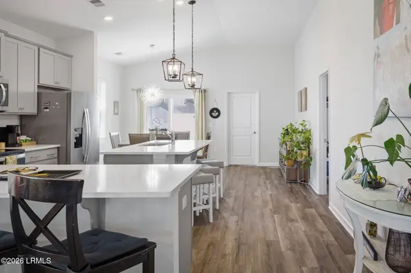 54 Whispering Oaks CIR Circle, Bluffton, SC 29909