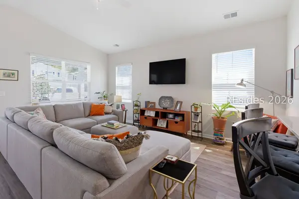 54 Whispering Oaks CIR, Bluffton, SC 29909