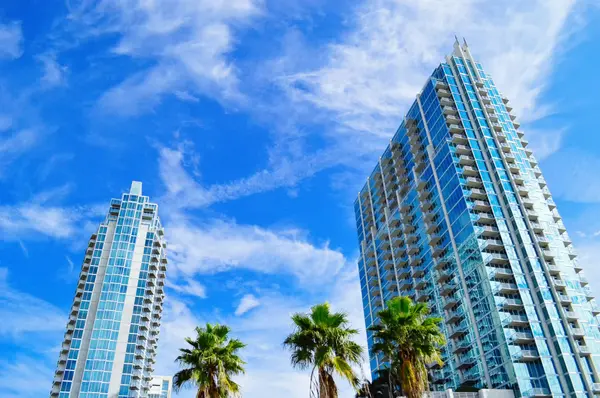 Who Lives in the Upscale Neighborhoods of Bonita Springs and Estero