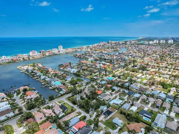 851 98th AVE N, Naples, FL 34108