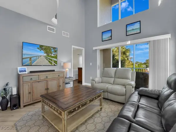 4500 Botanical Place CIR #4, Naples, FL 34112