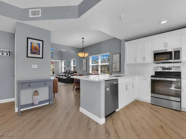 4500 Botanical Place CIR #4, Naples, FL 34112