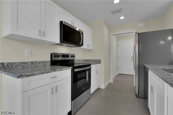 2601 48th ST W, Lehigh Acres, FL 33971