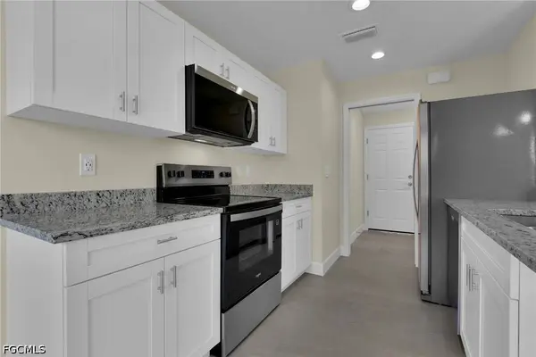 2601 48th ST W, Lehigh Acres, FL 33971