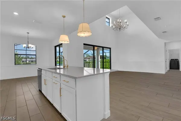 10883 Timber Creek DR, Fort Myers, FL 33913