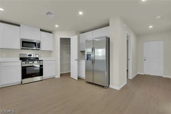 6032 Stratton RD, Fort Myers, FL 33905