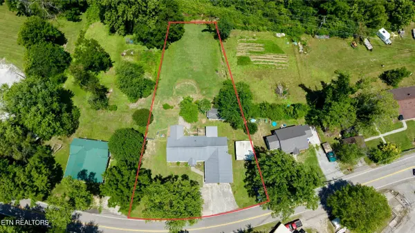 158 Cherry Bottom Rd, Caryville, TN 37714