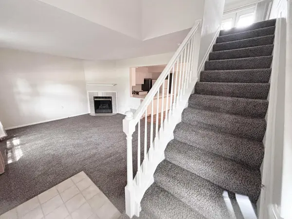 3015 Glenloch Circle, Dublin, OH 43017