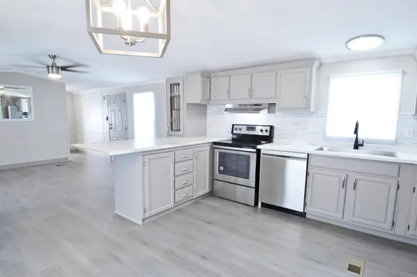 9120 W Broad Street #11, Galloway, OH 43119