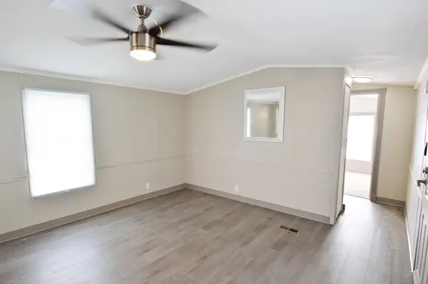 9120 W Broad Street #11, Galloway, OH 43119