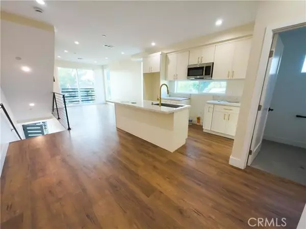 6628 Camellia AVE 6628, North Hollywood, CA 91606