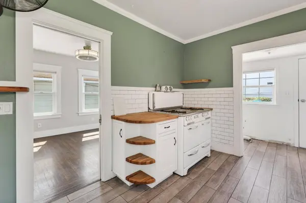Brann ST, Oakland, CA 94605