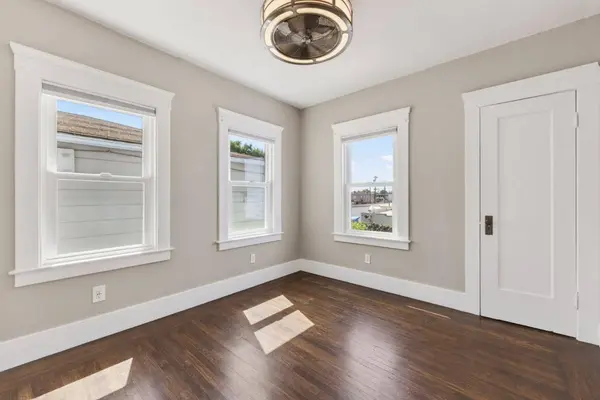 Brann ST, Oakland, CA 94605