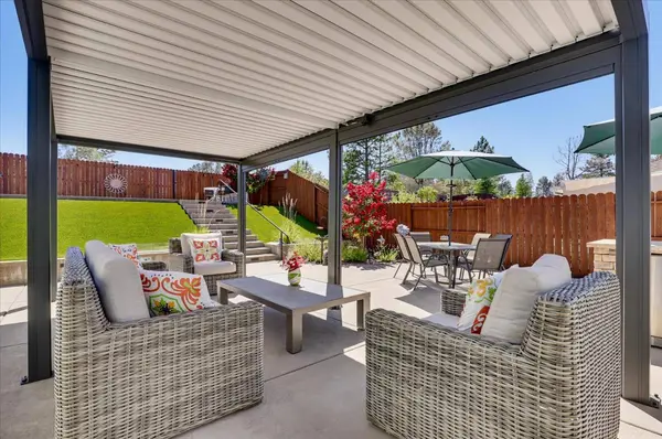 207 Ryans LN, Grass Valley, CA 95945