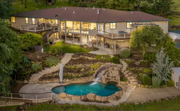 9997 Deer Ridge Ct For TWI ad