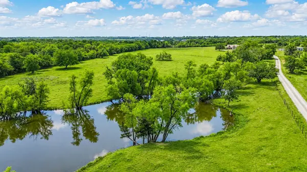 What to Look for When Buying a North Texas Horse Property Near Lake Texoma
