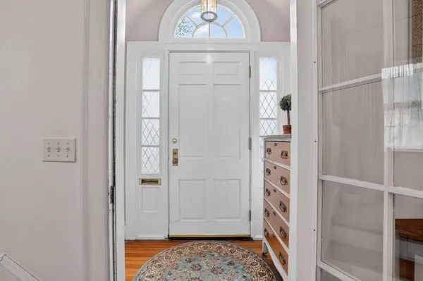 642 Worcester St, Wellesley, MA 02482