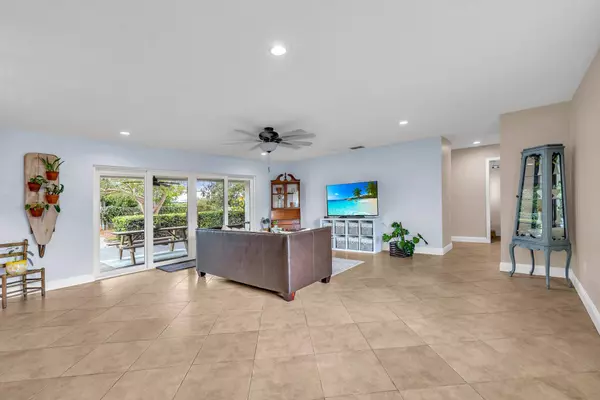4648 Addison ST, Boca Raton, FL 33428