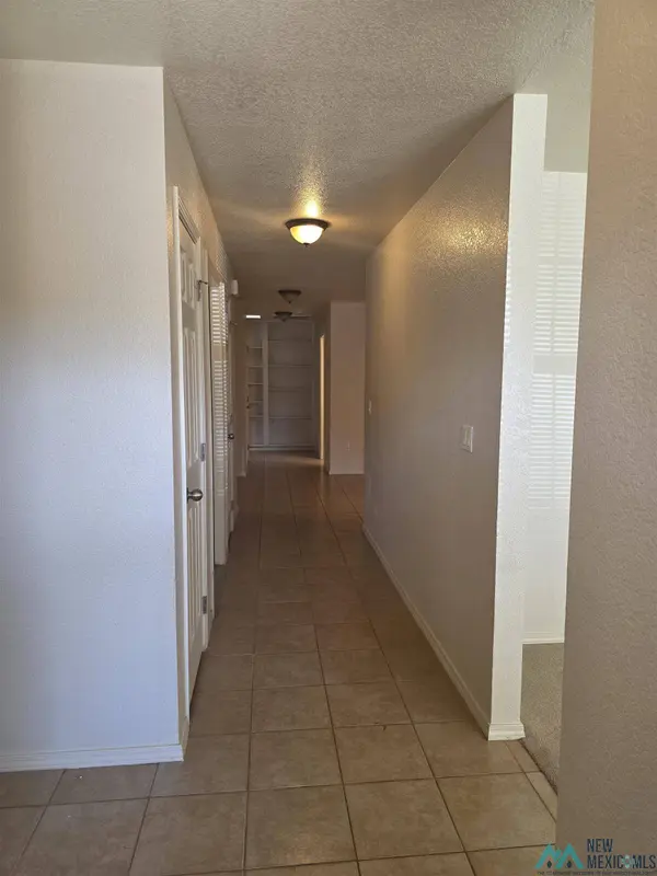 3025 Alhambra Drive, Roswell, NM 88201