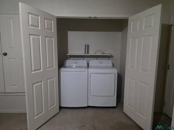 3025 Alhambra Drive, Roswell, NM 88201