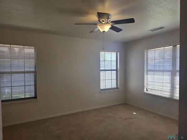 3025 Alhambra Drive, Roswell, NM 88201