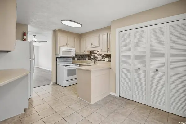 306 74th Ave. N #105, Myrtle Beach, SC 29572