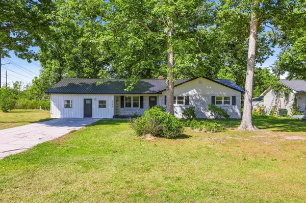 1114 Chicora Blvd.