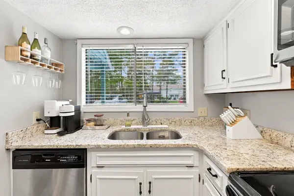 100 Shadow Moss Pl. #21, North Myrtle Beach, SC 29582
