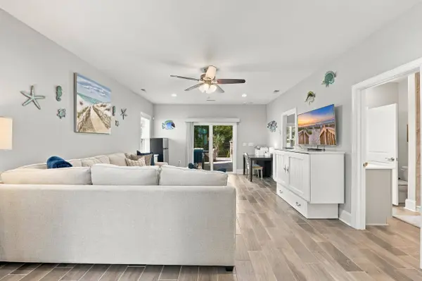 433 7th Ave. S, North Myrtle Beach, SC 29582