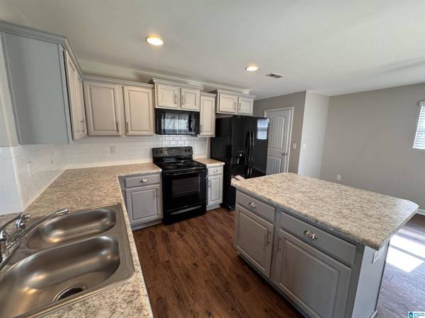 270 SARAH WAY, Kimberly, AL 35091