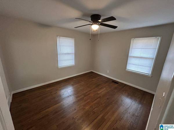 1820 WOODLAND AVENUE SW, Birmingham, AL 35211