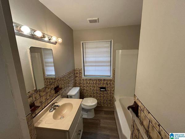 1820 WOODLAND AVENUE SW, Birmingham, AL 35211