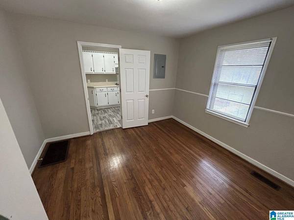 1820 WOODLAND AVENUE SW, Birmingham, AL 35211