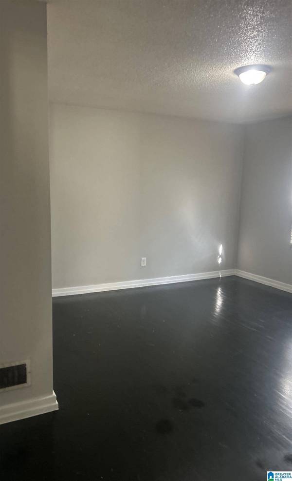 400 11TH STREET SW, Birmingham, AL 35211